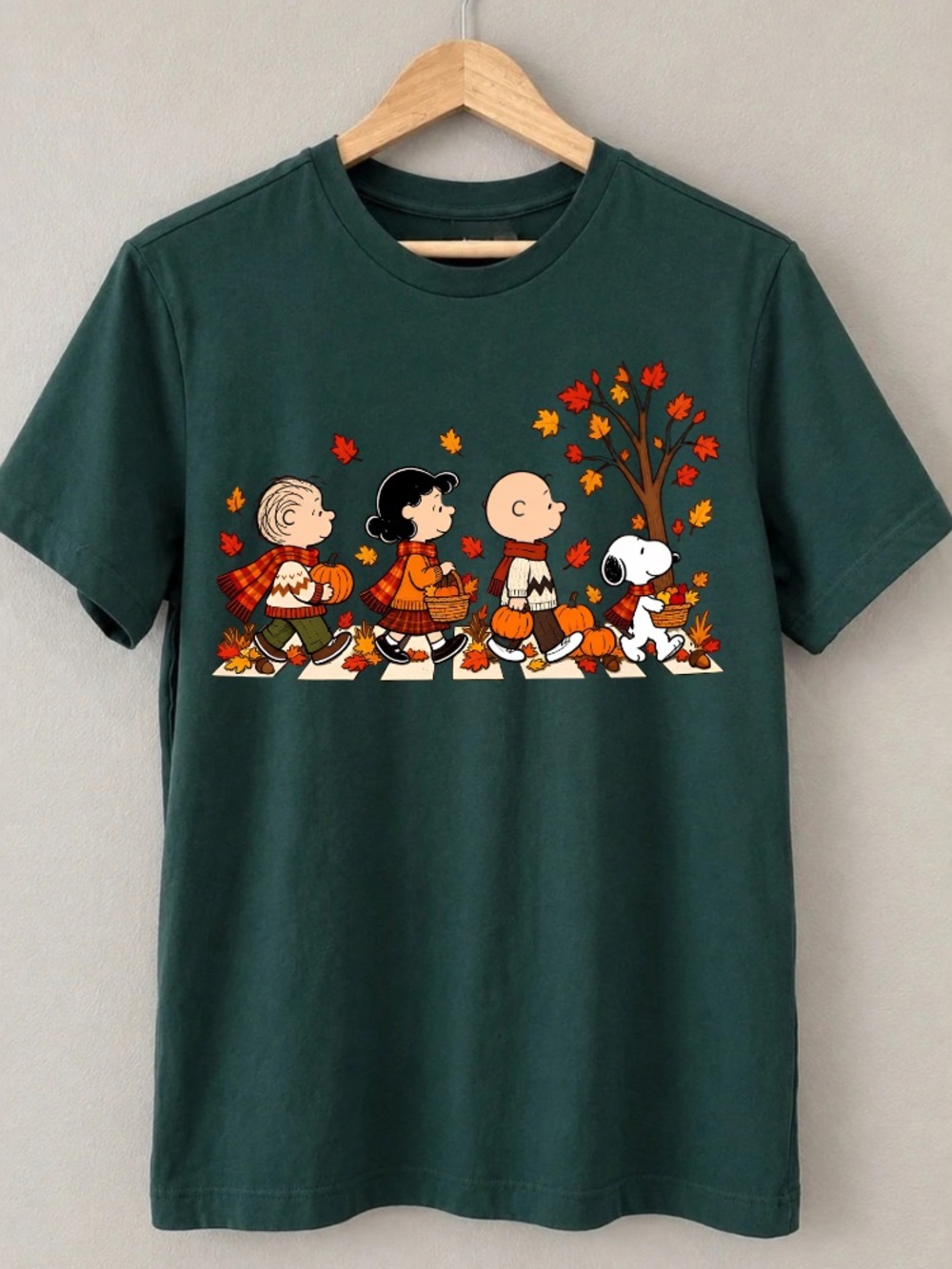 Peanuts Snoopy Fall Leaves Pumpkins Vintage Green T-Shirt
